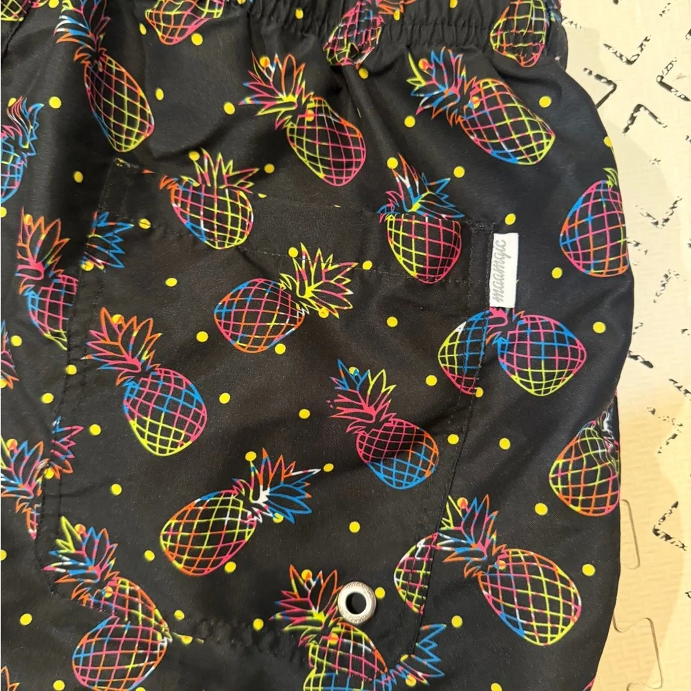 Maamgic Swim Trunks Shorts Mens M Black Pineapple‎ Print Mesh Lined